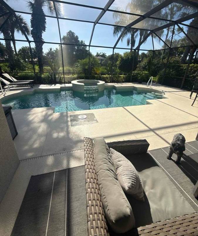 Screen Enclosures & Pool Cages